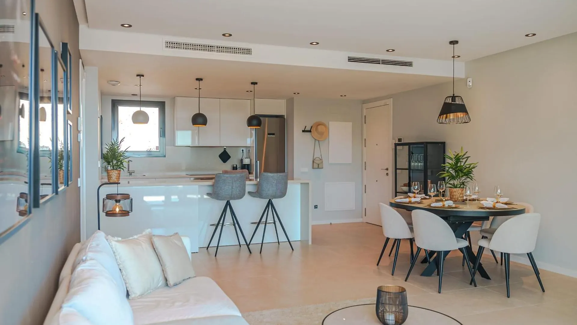 Stunning Modern Apartment In Middel Views Higueron Fuengirola