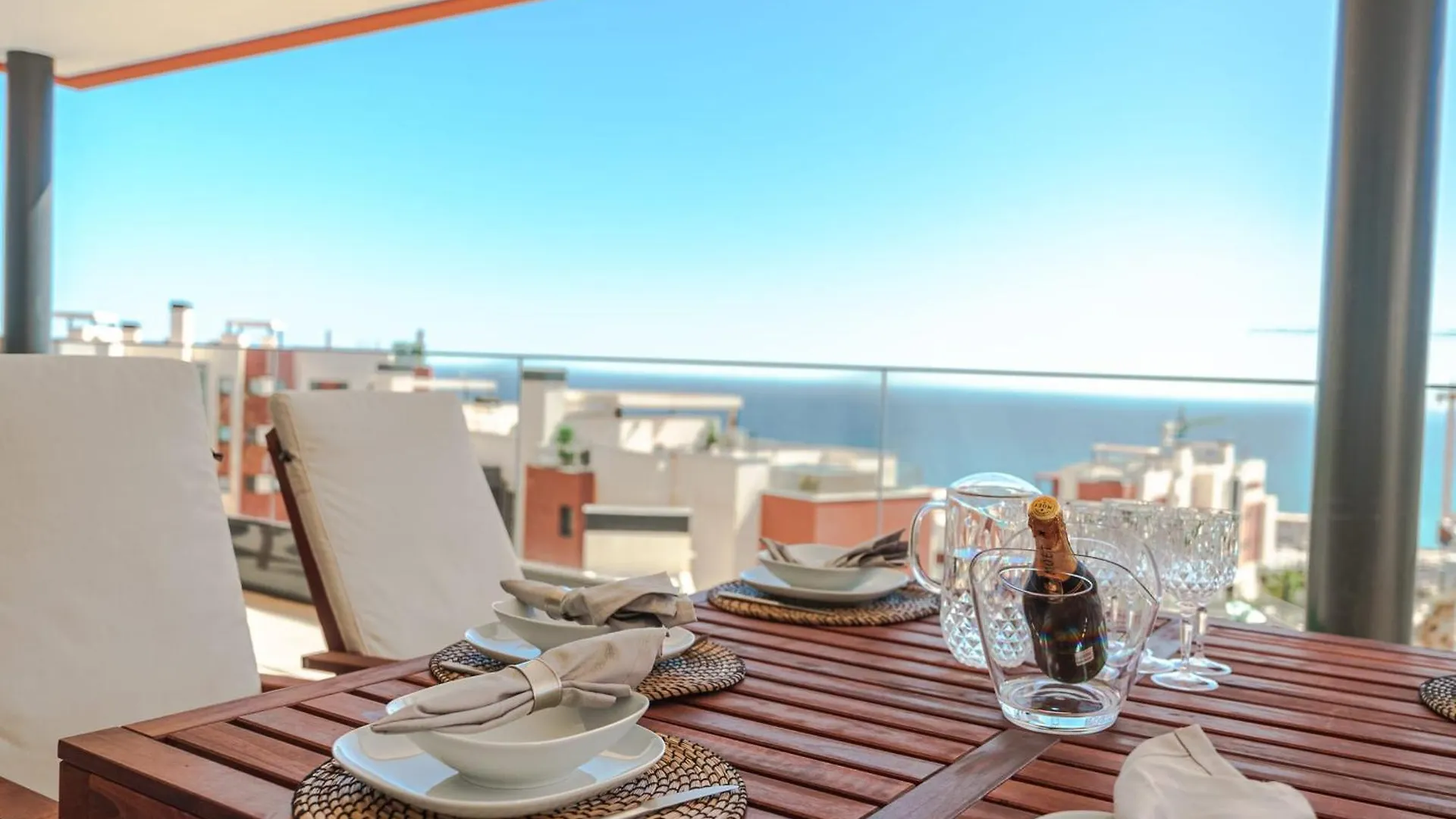 Stunning Modern Apartment In Middel Views Higueron contacts